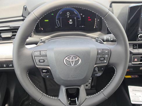 New 2026 Toyota Camry SE FWD image 15