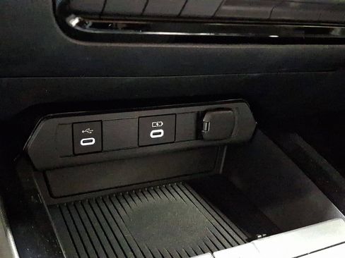 New 2026 Toyota Prius Plug-In Hybrid image 15