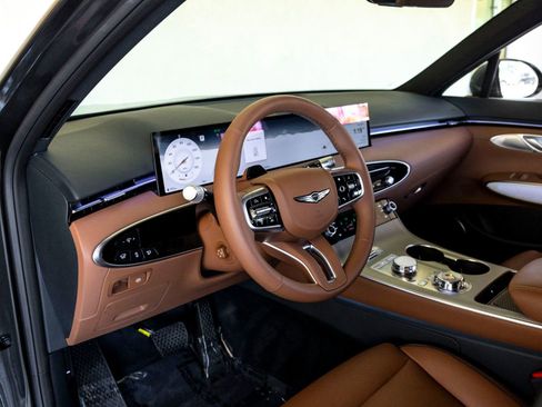 Used 2026 Genesis GV70 2.5T Advanced image 16