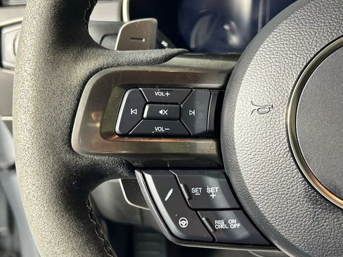 Used 2022 Ford Mustang Shelby GT500 w/ Technology Package image 25