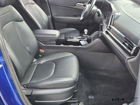 Certified 2024 Kia Sportage EX image 18