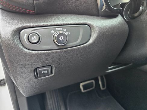 Used 2019 Chevrolet Blazer RS w/ Sun and Wheels Package image 15