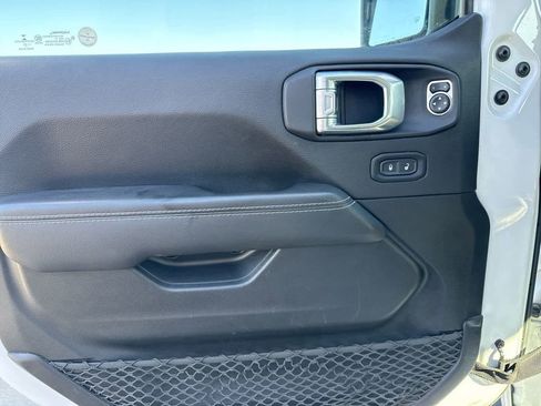 Used 2021 Jeep Gladiator Overland w/ Popular Equipment Package image 20