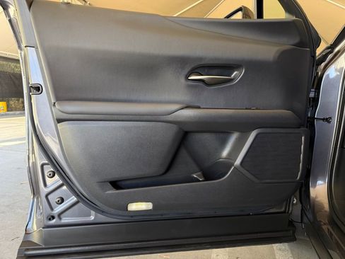 Used 2023 Lexus UX 250h FWD image 26