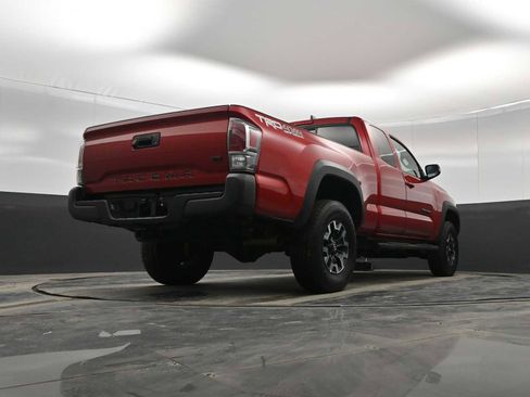Used 2020 Toyota Tacoma TRD Off-Road image 38