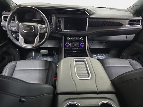 Used 2024 GMC Yukon XL Denali w/ Denali Reserve Package AWD/4WD image 9