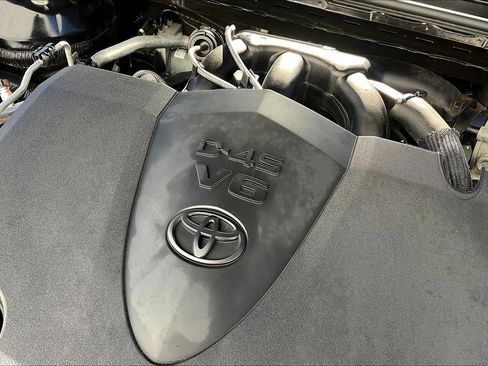 Used 2020 Toyota Avalon TRD image 36