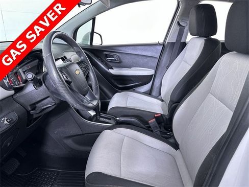 Used 2017 Chevrolet Trax LT image 20