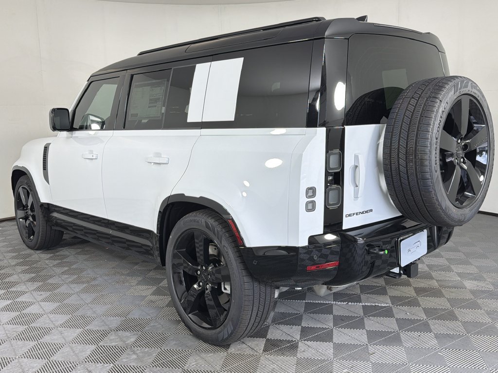 New 2026 Land Rover Defender 110 X-Dynamic SE AWD/4WD image 3