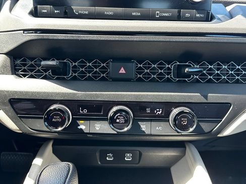 Used 2023 Honda Accord LX image 28