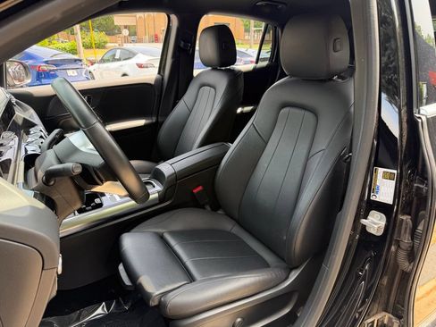 Used 2025 Mercedes-Benz GLA 250 4MATIC image 26