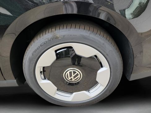 New 2025 Volkswagen ID. Buzz Pro S image 25