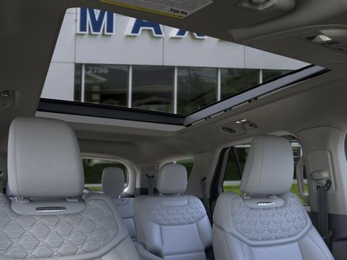 New 2026 Ford Explorer Platinum AWD/4WD image 22