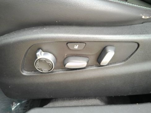 Used 2019 Cadillac XT4 Premium Luxury image 15