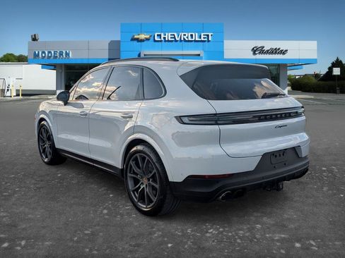 Used 2024 Porsche Cayenne image 7