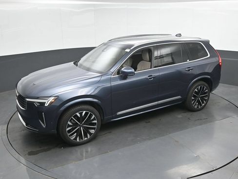 Used 2026 Volvo XC90 B6 Plus AWD/4WD image 36