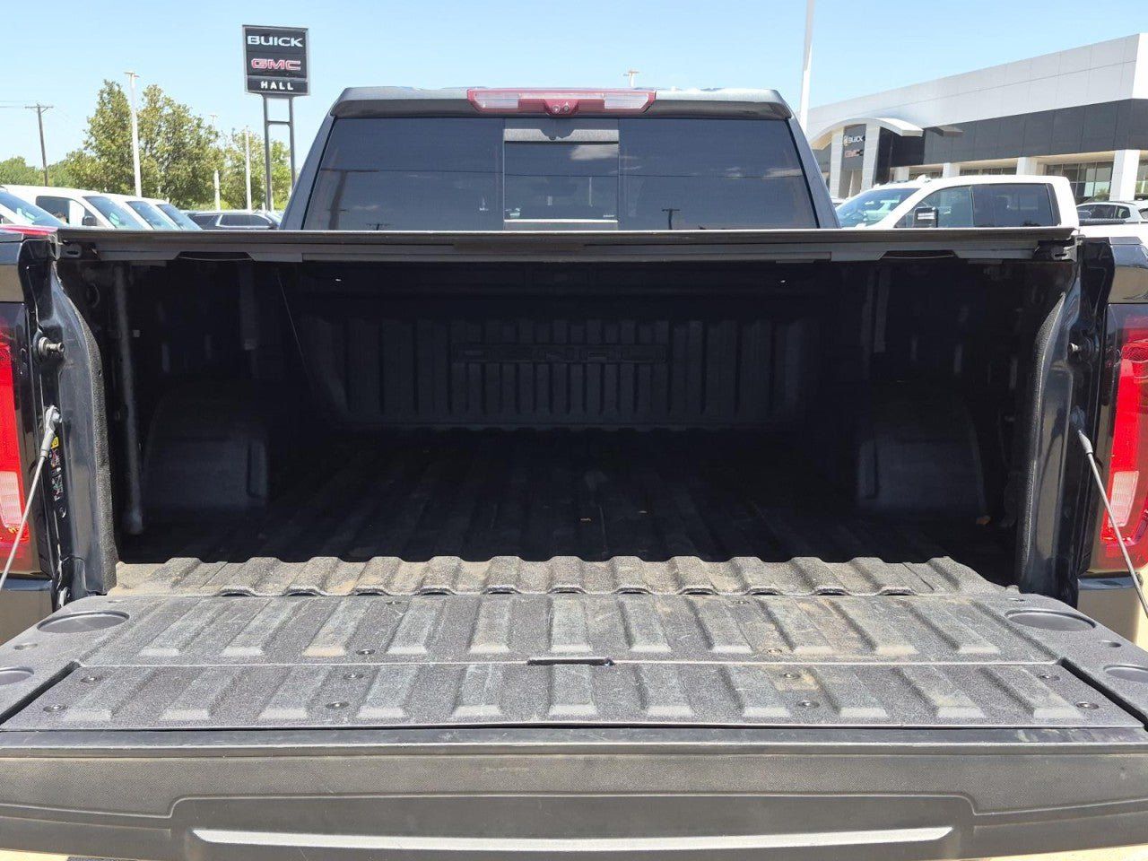 Certified 2022 GMC Sierra 1500 Denali w/ Denali Reserve Package AWD/4WD image 10
