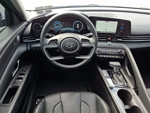 Certified 2023 Hyundai Elantra Limited FWD image 10