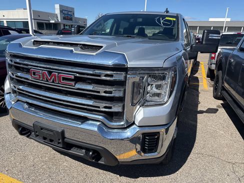 Used 2021 GMC Sierra 2500 SLE image 3