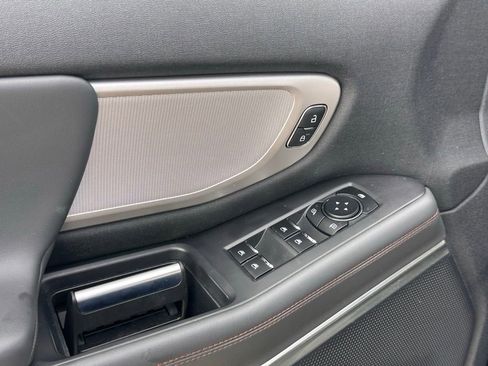 Used 2025 Ford Expedition Active RWD image 16