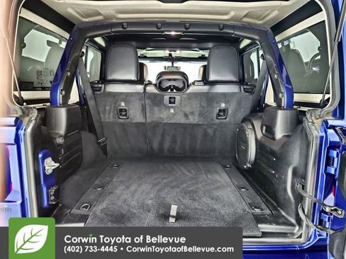 Used 2020 Jeep Wrangler Unlimited Sahara image 32