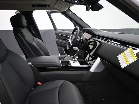 New 2025 Land Rover Range Rover SE AWD/4WD image 11