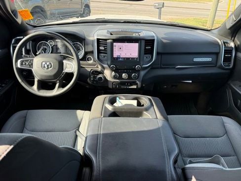 Used 2024 RAM 1500 Big Horn AWD/4WD image 17