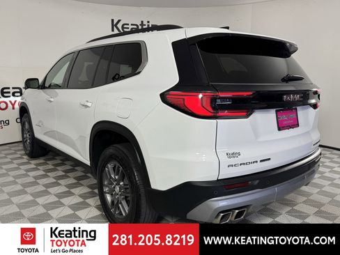 Used 2025 GMC Acadia Elevation image 6