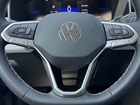 New 2025 Volkswagen Taos SE image 37
