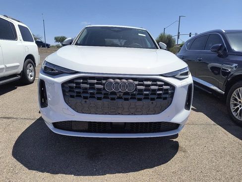 Used 2025 Audi Q5 Premium Plus AWD/4WD image 2