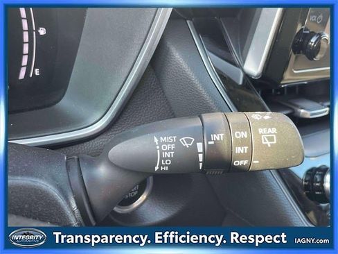 Used 2023 Toyota Corolla Cross XLE image 24