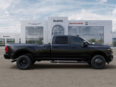 New 2026 RAM 3500 Laramie w/ Night Edition AWD/4WD image 22
