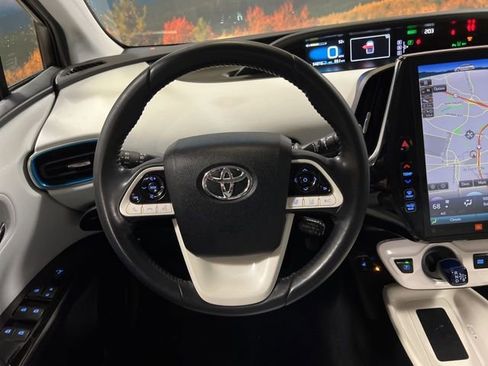 Used 2018 Toyota Prius Prime Premium image 63