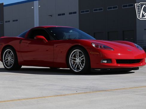 Used 2008 Chevrolet Corvette Coupe image 4