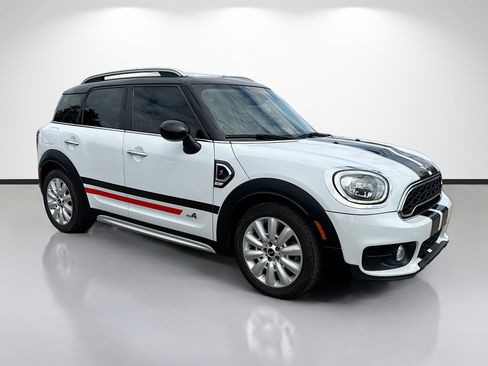 Used 2017 MINI Cooper Countryman S image 1