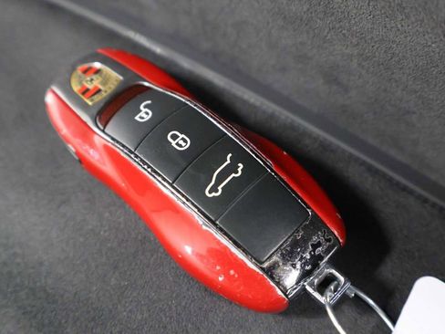 Used 2014 Porsche Cayenne GTS AWD/4WD image 41