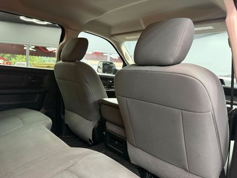 Used 2016 RAM 2500 Tradesman w/ Chrome Appearance Group AWD/4WD image 13