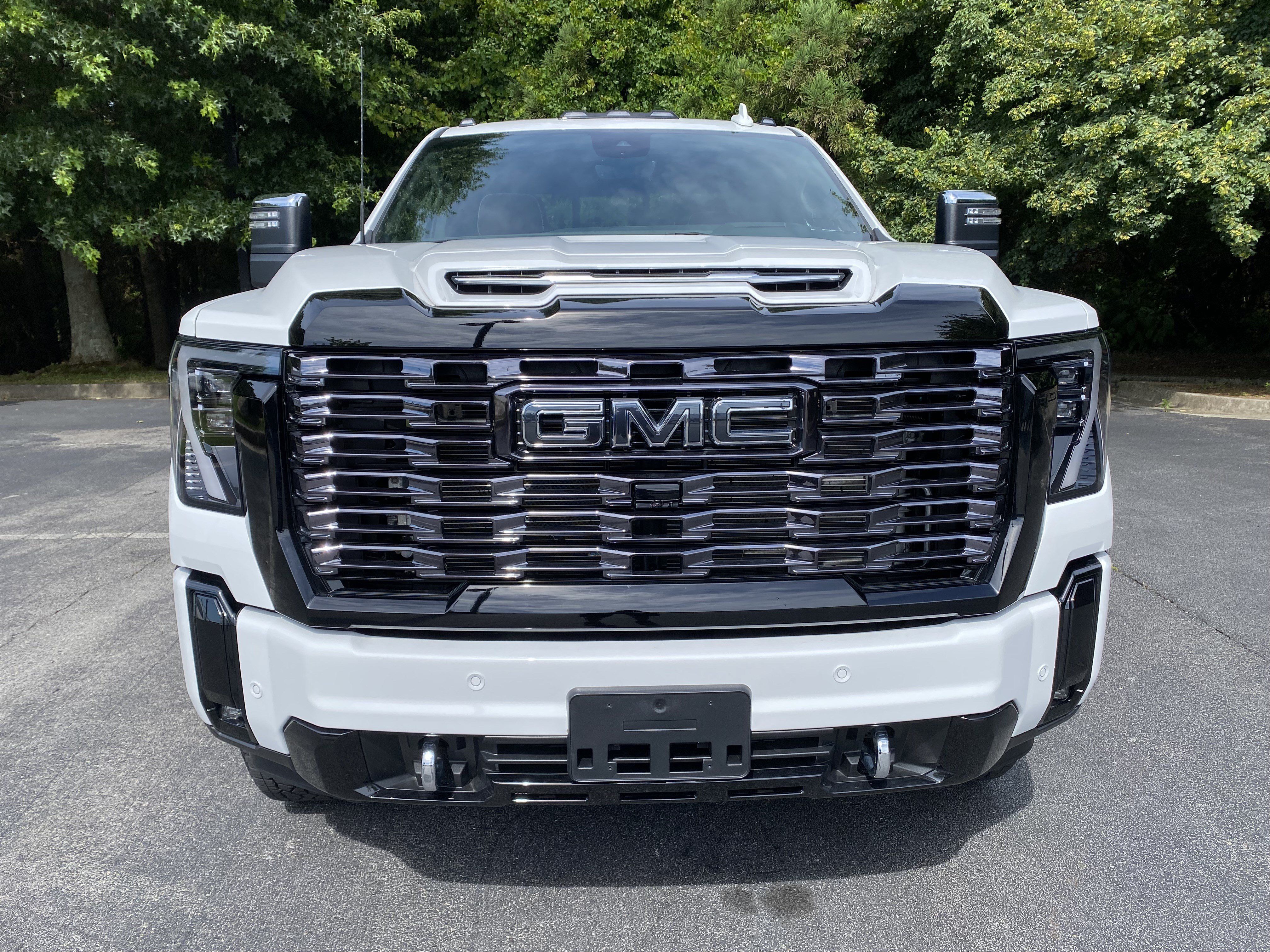 Used 2026 GMC Sierra 2500 Denali Ultimate AWD/4WD image 3
