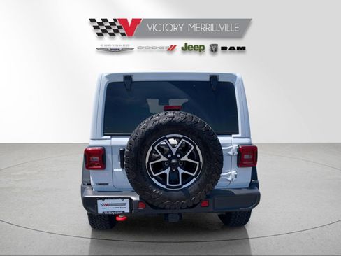 Used 2025 Jeep Wrangler Unlimited Rubicon AWD/4WD image 4