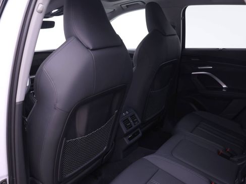 Used 2025 Audi Q5 Premium Plus AWD/4WD image 14