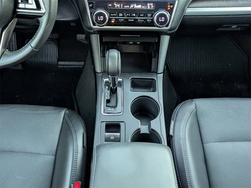 Used 2018 Subaru Outback 2.5i Limited image 19