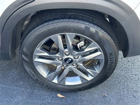 Used 2021 Kia Seltos S image 13