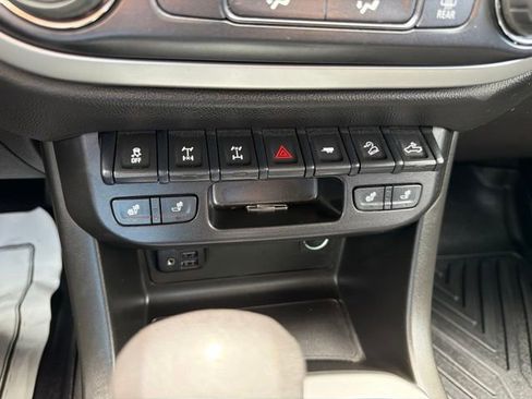 Used 2022 Chevrolet Colorado ZR2 AWD/4WD image 26