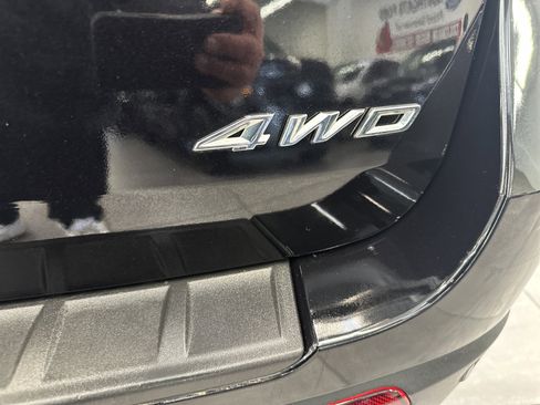 Certified 2022 Ford Explorer XLT w/ Equipment Group 202A image 10