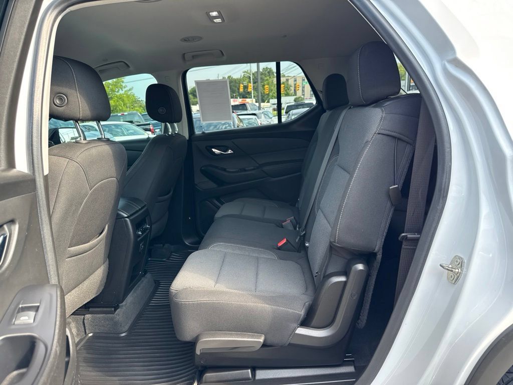 Used 2020 Chevrolet Traverse LS FWD image 24
