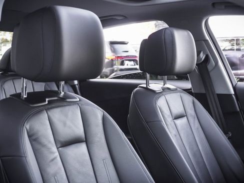 Used 2019 Audi A4 2.0T Premium image 25