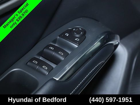 Used 2026 Chevrolet Traverse LT AWD/4WD image 18