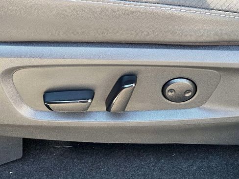 Certified 2025 Nissan Pathfinder SL w/ SL Premium Package image 24