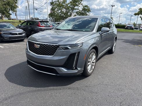 Used 2020 Cadillac XT6 Premium Luxury FWD image 9