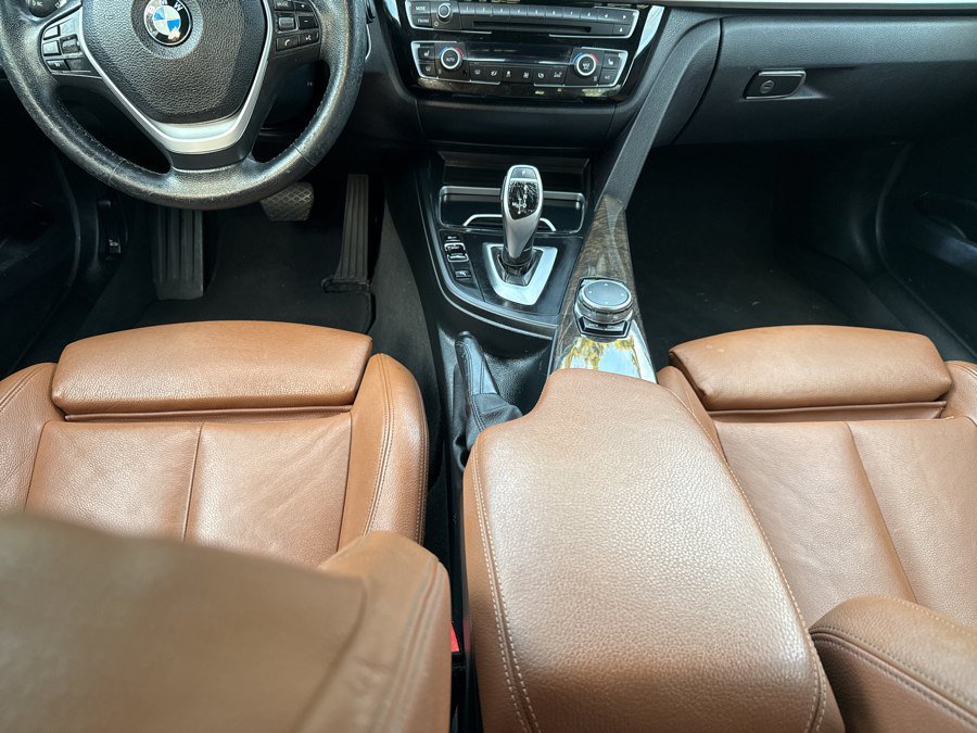 Used 2017 BMW 330i xDrive Sedan AWD/4WD image 25